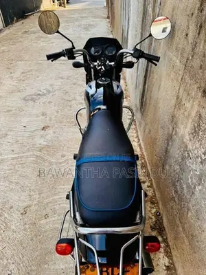 Bajaj CT100 2015