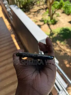 Apple iPhone XS (Used)