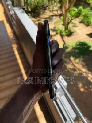 Apple iPhone XS (Used)