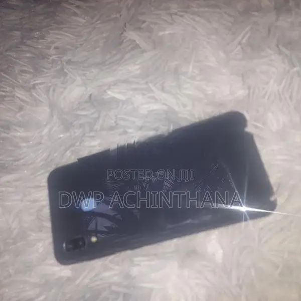Samsung Galaxy A30 4GB 64GB (Used)