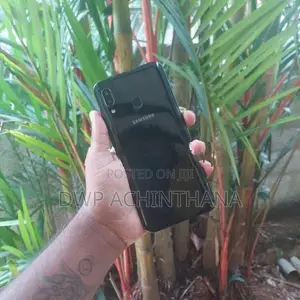 Samsung Galaxy A30 4GB 64GB (Used)