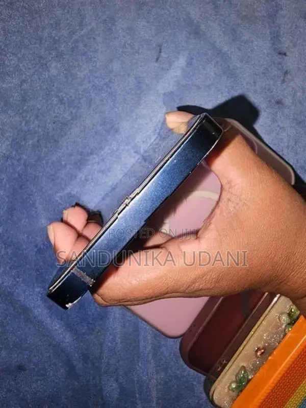 Apple iPhone 12 (Used)