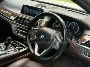 BMW 740Le 2016