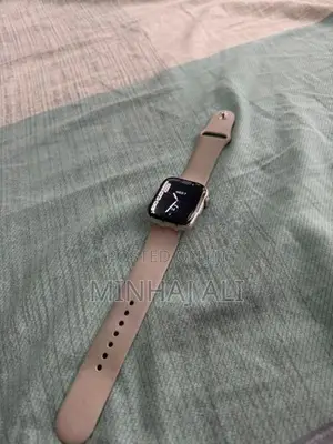 Apple Watch Series 8 45mm Starlight
