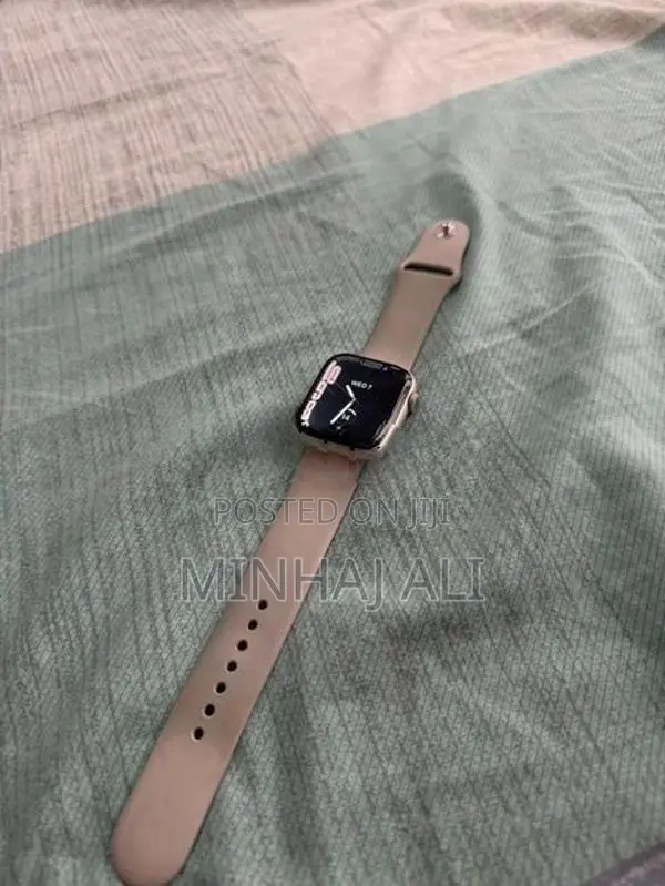 Apple Watch Series 8 45mm Starlight