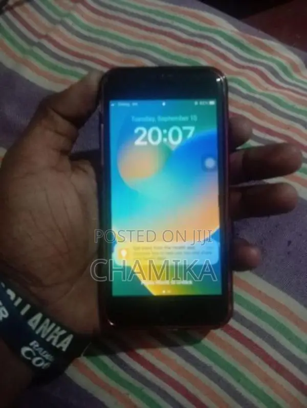 Apple iPhone 8 64GB (Used)