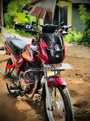 Bajaj CT100 2005