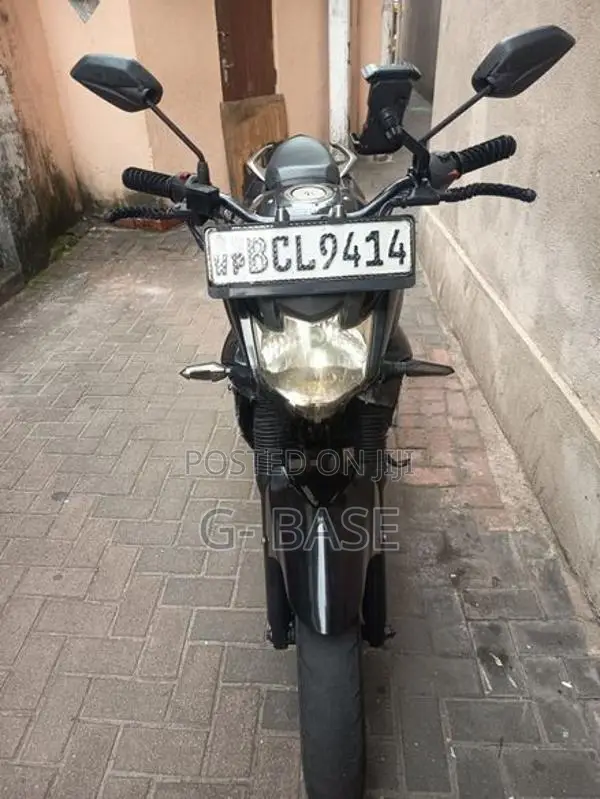 Yamaha FZ V2 2015