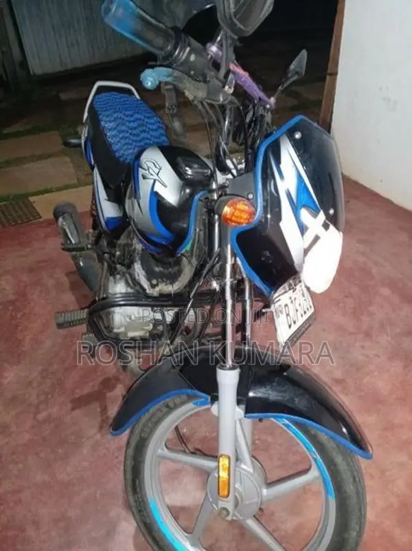 Bajaj CT100 2024