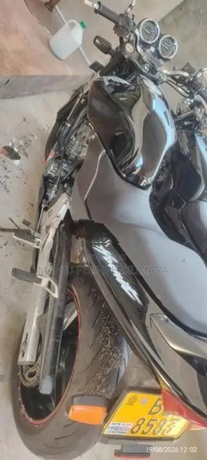 Honda Hornet 2023