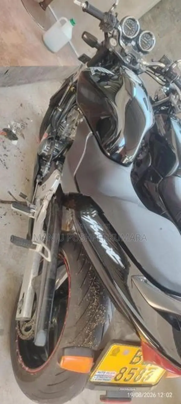 Honda Hornet 2023