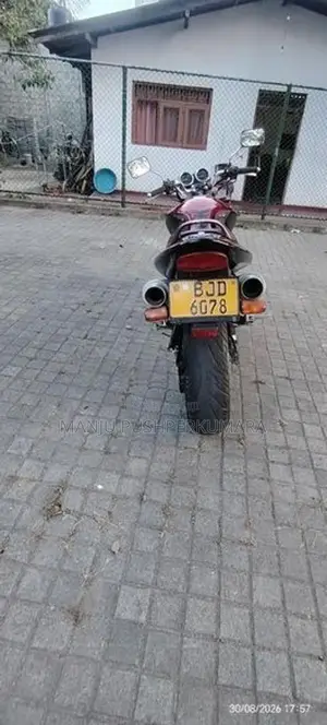 Honda Hornet 2023