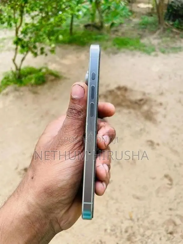 Apple iPhone 15 Pro (Used)