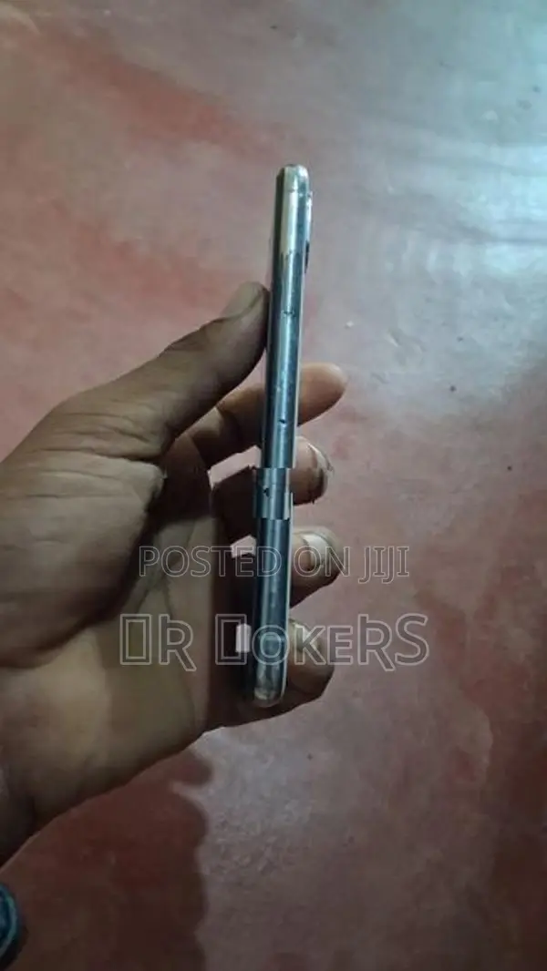 Apple iPhone X (Used)