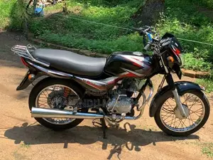 Bajaj CT100 2015