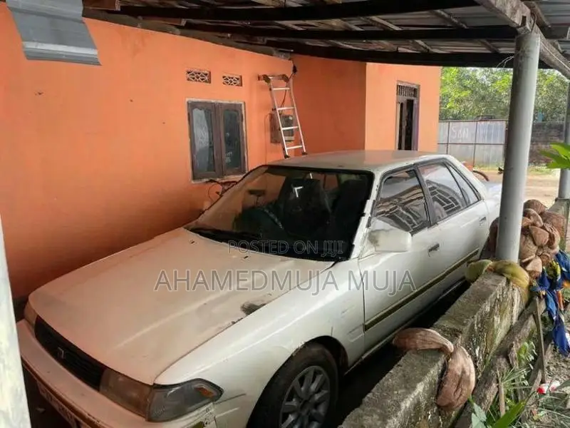 Toyota Corona 1998