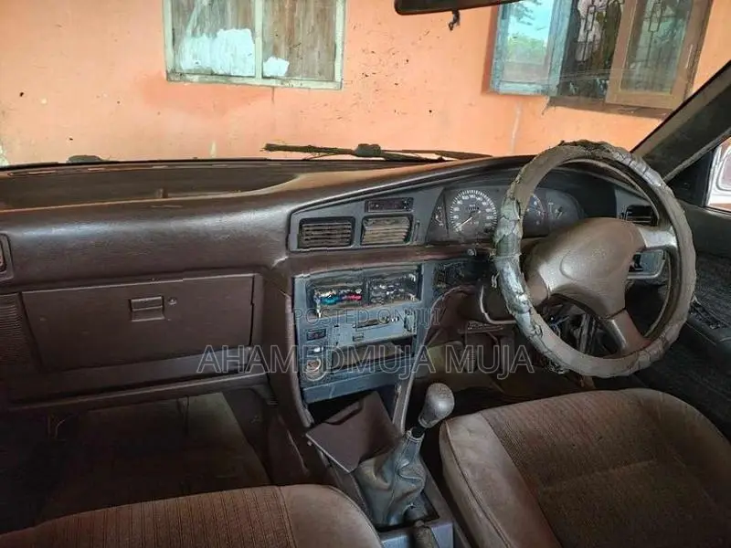 Toyota Corona 1998