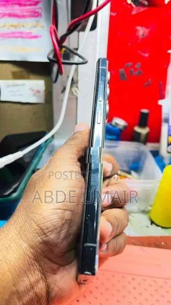 Samsung Galaxy S23 Ultra (Used)