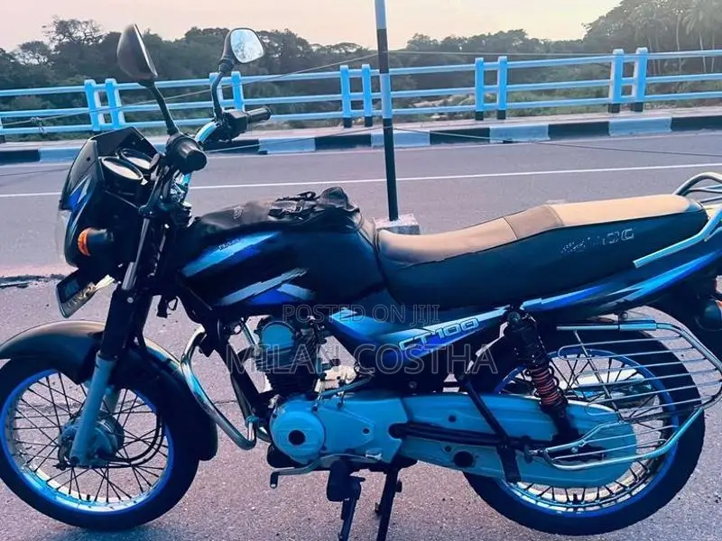 Bajaj CT100 2018