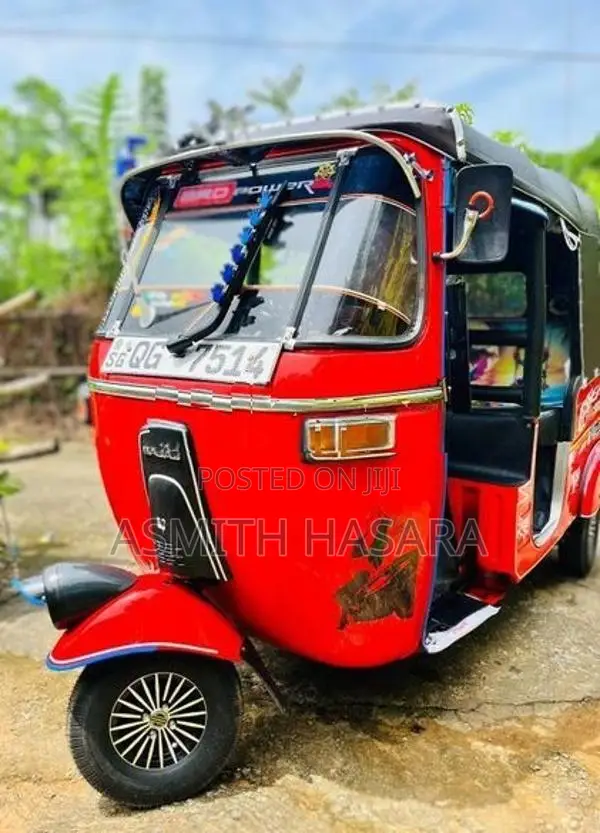 Bajaj RE 2006