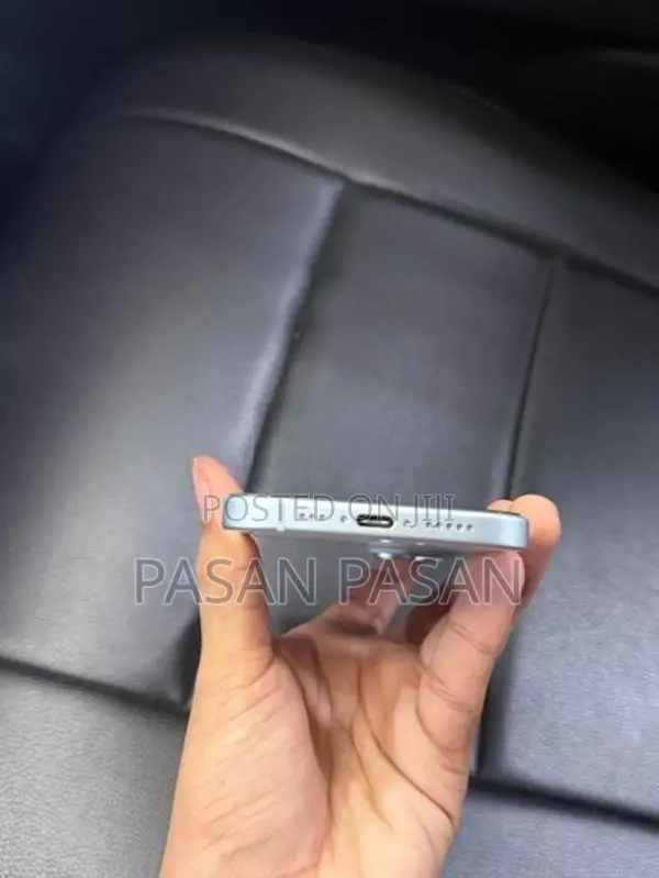 Apple iPhone 15 (Used)