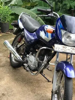 Bajaj CT100 2004