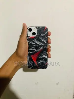 Apple iPhone 13 (Used)