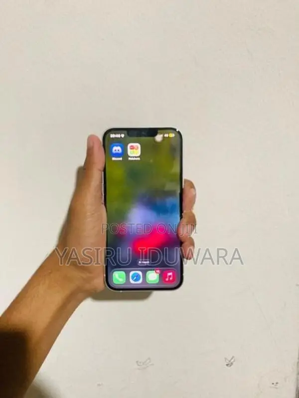 Apple iPhone 13 (Used)