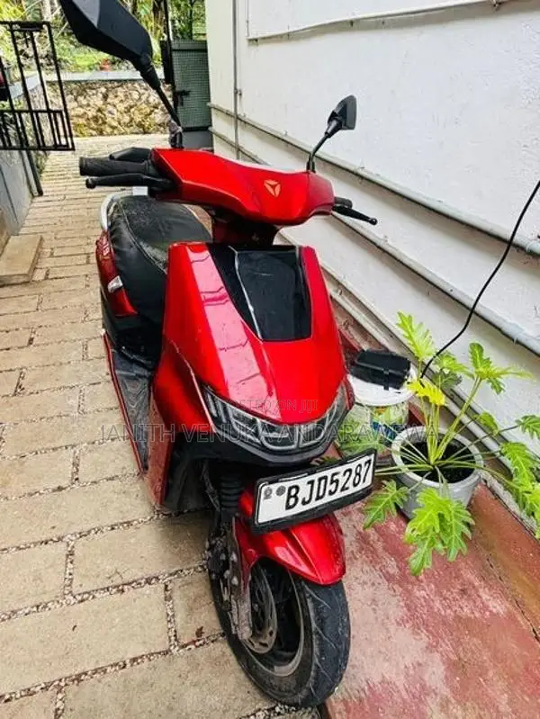 Yadea T9 2024