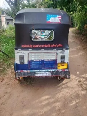 Bajaj RE 2002