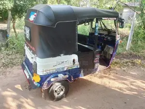 Bajaj RE 2002