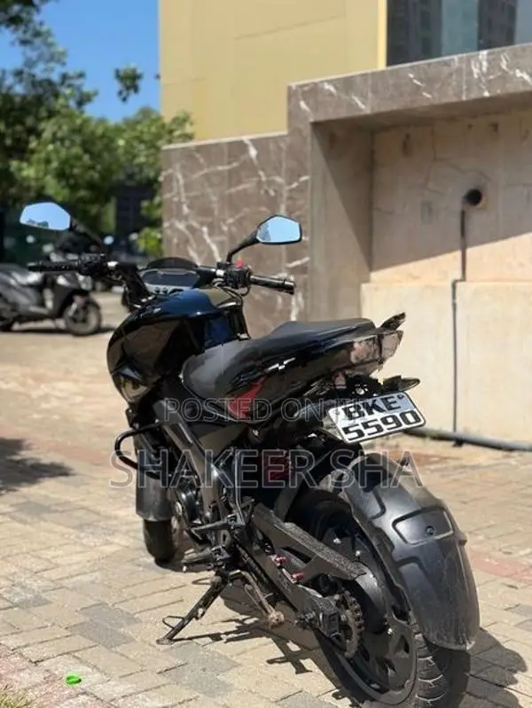 Bajaj Pulsar NS200 2025
