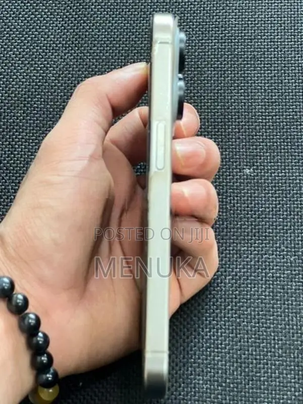 Apple iPhone 15 Pro (Used)
