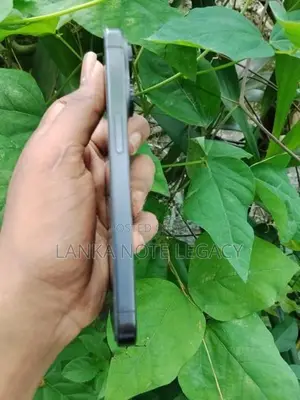 Apple iPhone 15 Pro (Used)