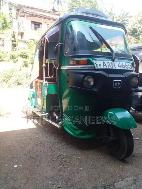 Bajaj RE 2014