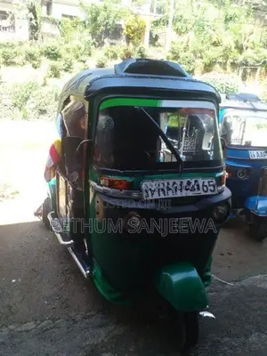 Bajaj RE 2014