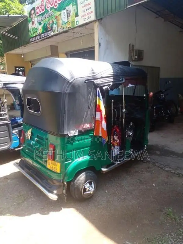 Bajaj RE 2014