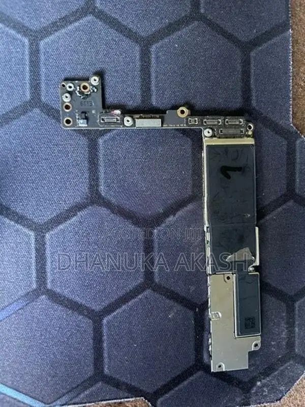 Apple I Phone 7 Plus Parts (used)