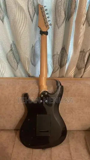 Yahama Electric Guitar