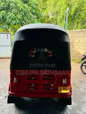 Bajaj RE 2001