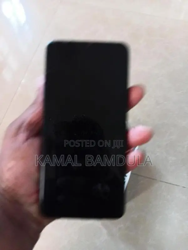 Samsung Galaxy A20e (Used)