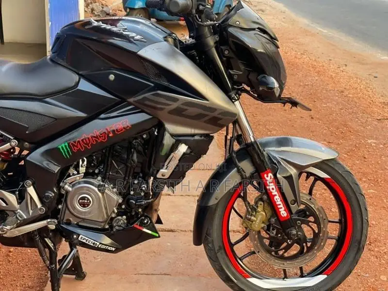 Bajaj Pulsar NS200 2016
