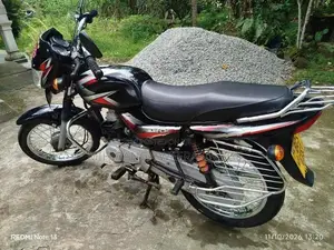 Bajaj CT100 2015