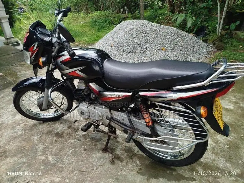 Bajaj CT100 2015