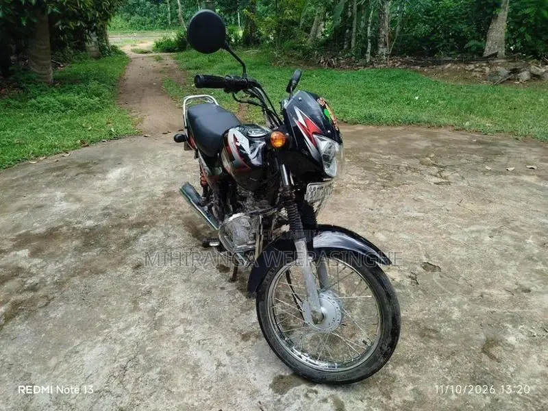 Bajaj CT100 2015