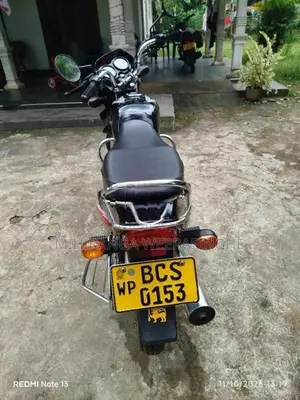 Bajaj CT100 2015