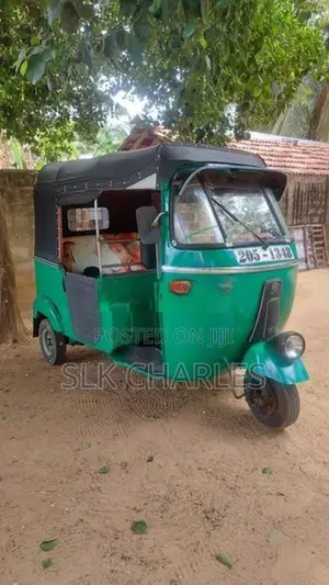 Bajaj RE 2006
