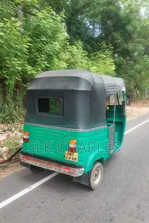 Bajaj RE 2006