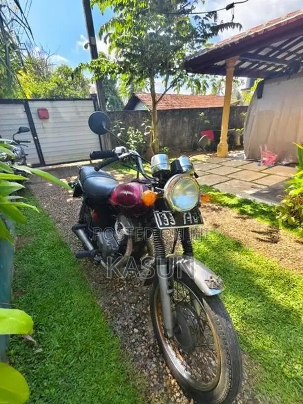 Honda CM Custom 125 1983