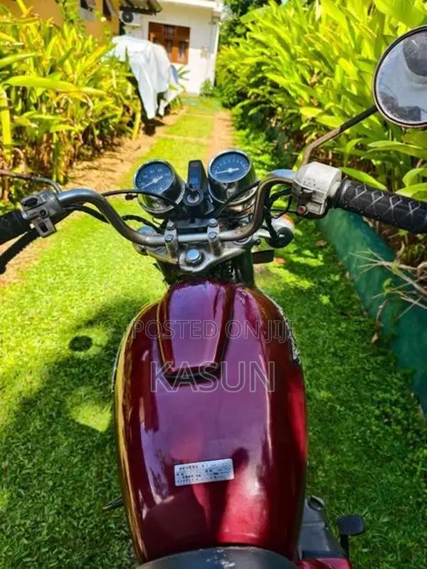 Honda CM Custom 125 1983
